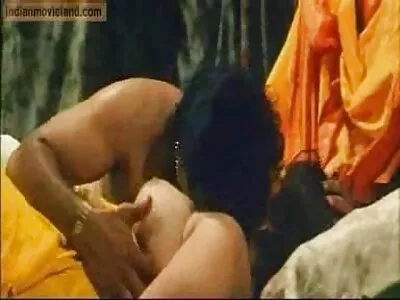 பொன்னிற பெண்கள் லெஸ்பியன் காதல் மற்றும் ஆழமான புஸ்ஸி ஃபிஸ்டிங்கை அனுபவிக்கிறார்கள்
