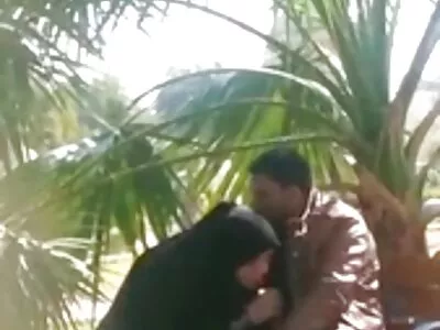 ஈவா கரேரா தனது மார்பில் துள்ளும் போது கடினமான போனரை உறிஞ்சி சவாரி செய்கிறார்